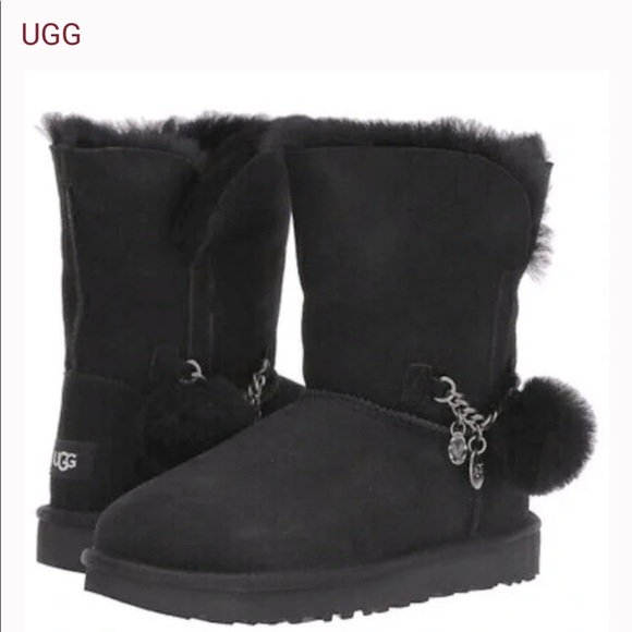 UGG classic short charm black boots - Picture 1 of 9